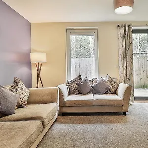 Beautiful City Centre House With Parking! Sleeps 6 Holiday home Sheffield